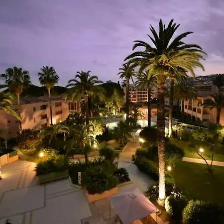 Agreable Et Calme 3 Pieces Terrasse, Piscine, Tennis,